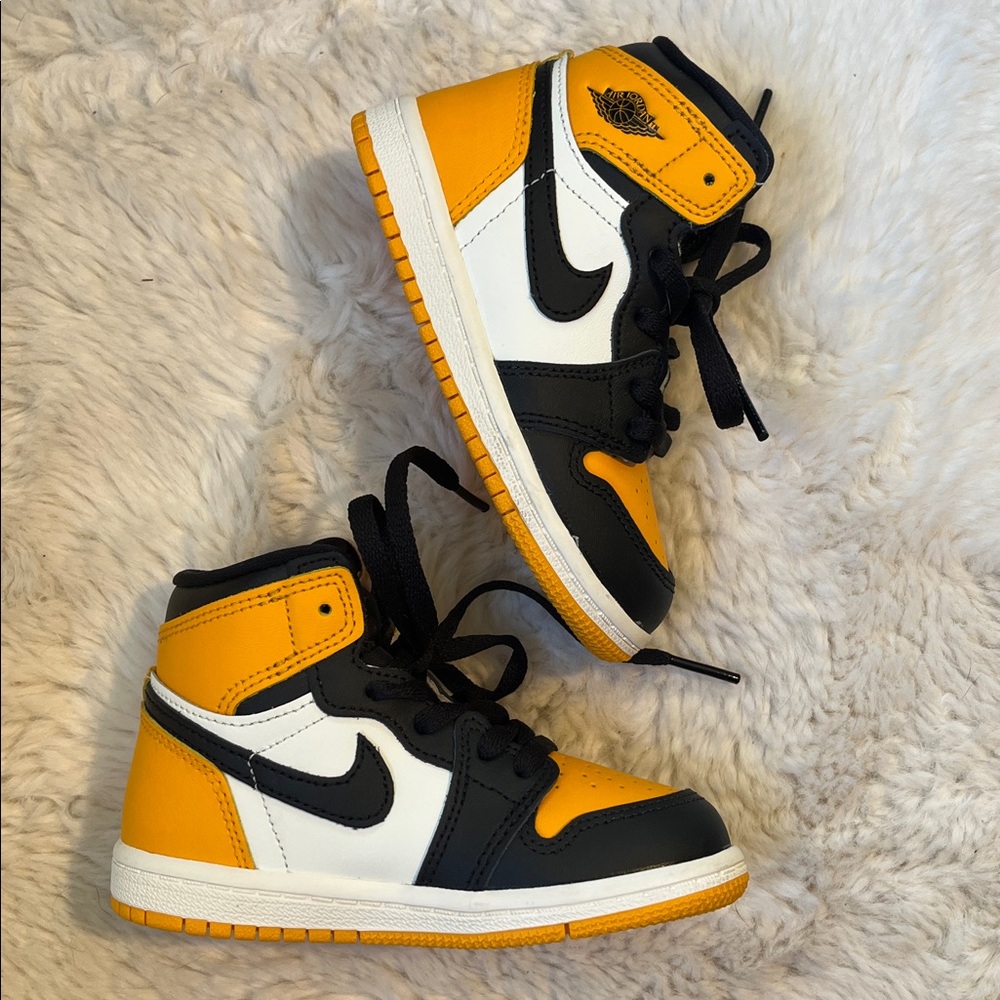 Nike Air Jordan 1 Retro High Top Sneakers Taxi Yellow Leather Kids Sz 8C